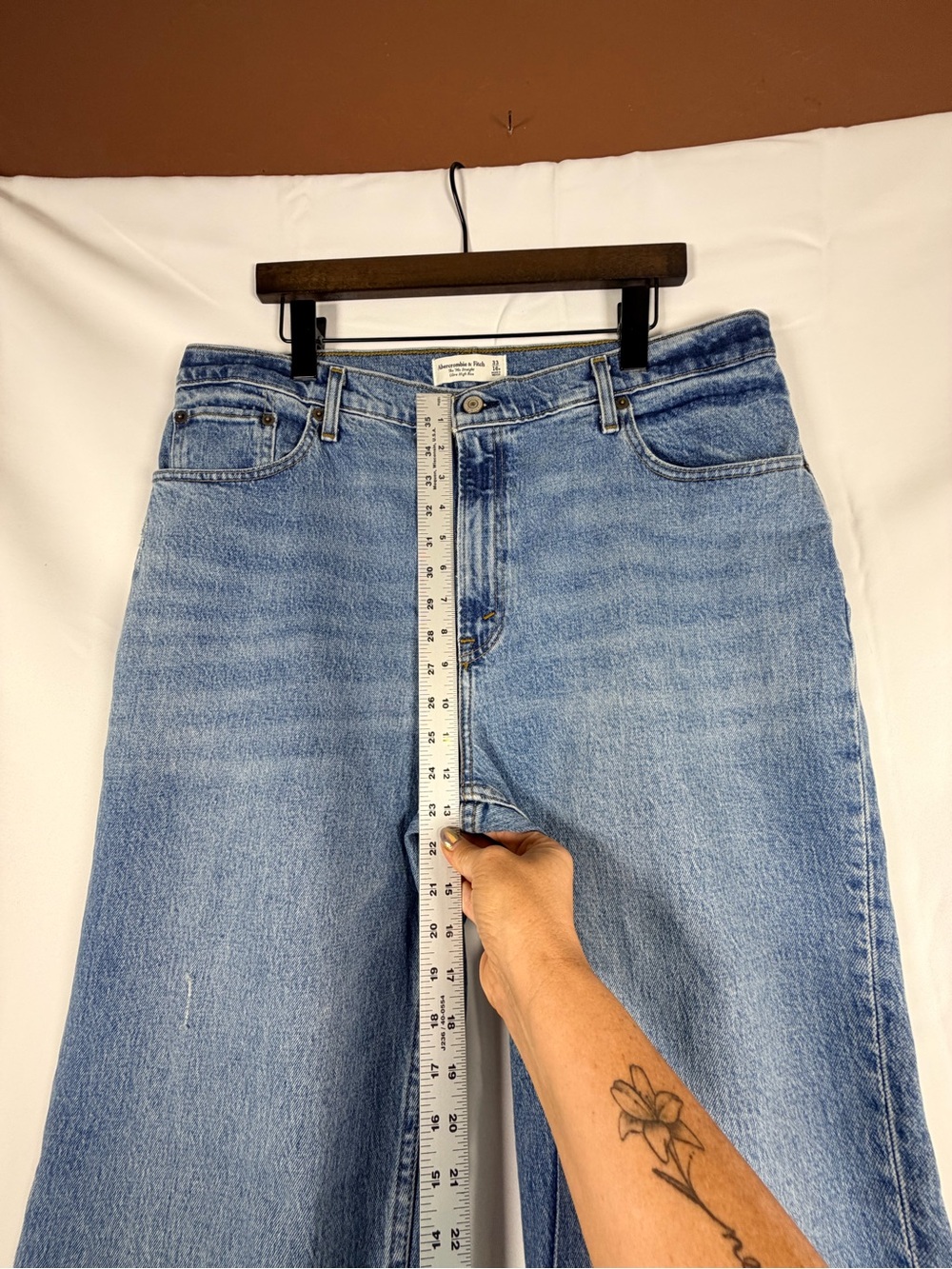 ABERCROMBIE & FITCH Women’s Size 33/16 Denim Jeans 90s Straight Ultra High Rise - Picture 8 of 14